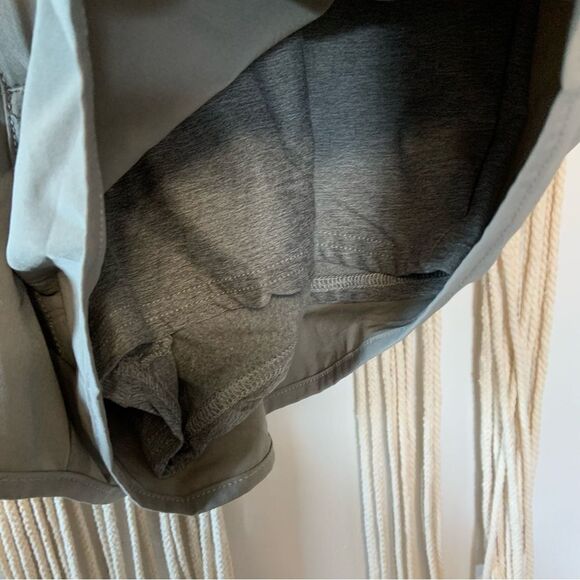 WRANGLER Women’s ATG Trail Runner Shorts Size 16 - Picture 4 of 10